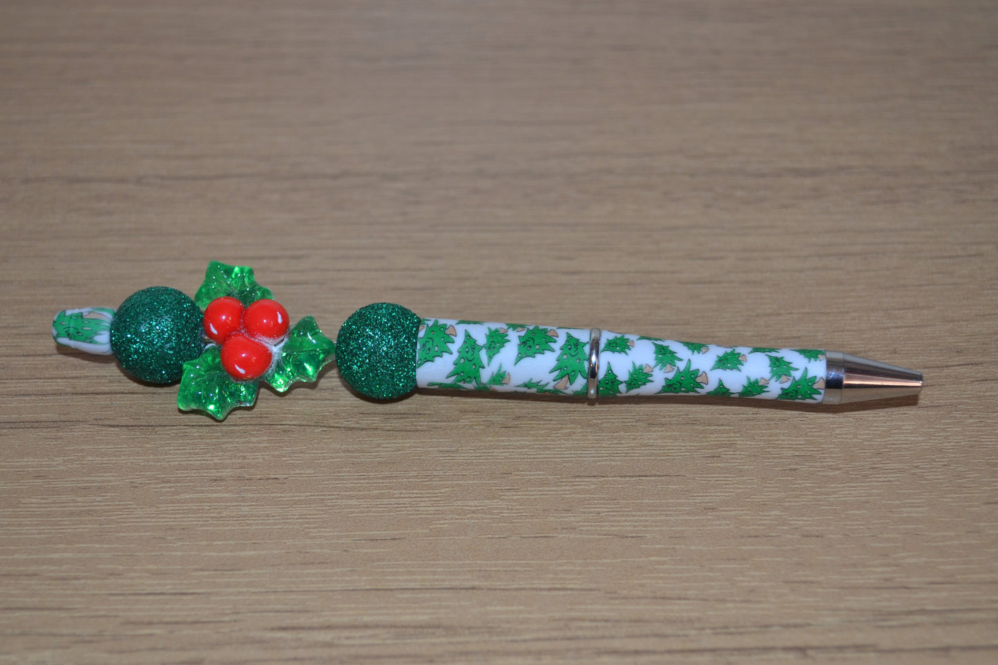 Christmas beaded pen
